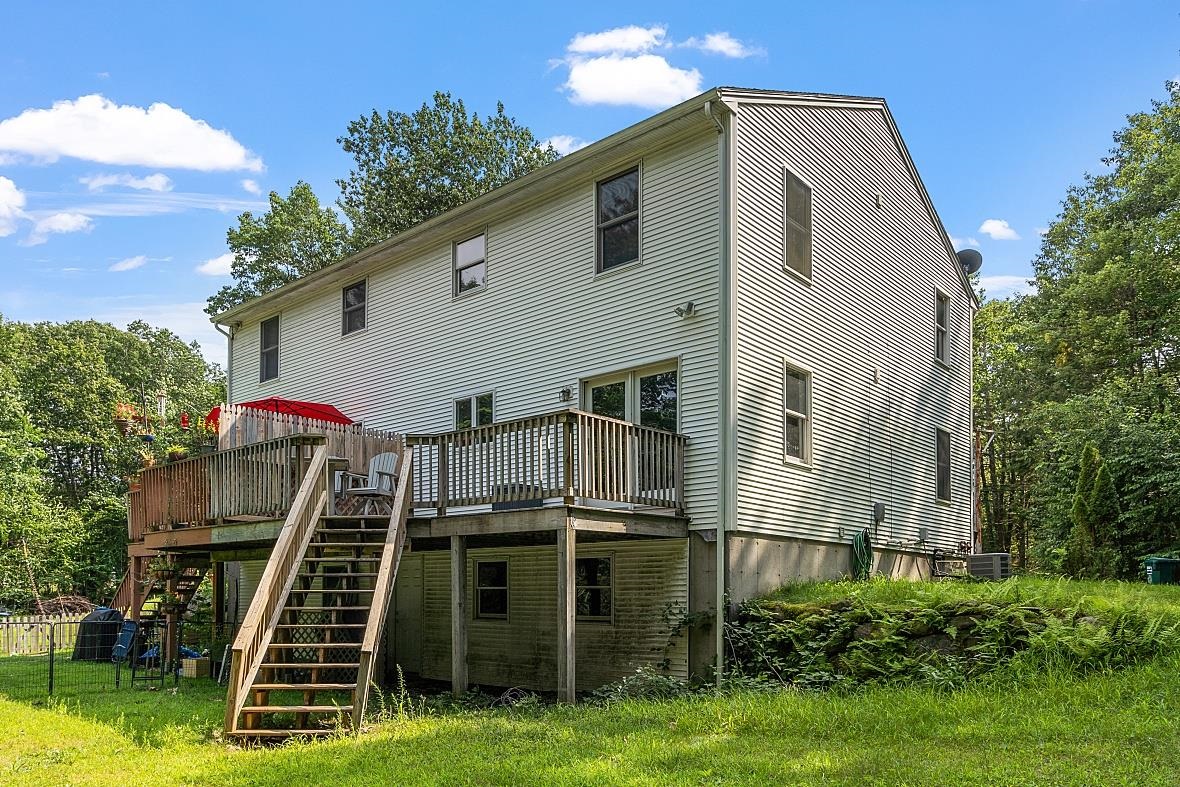 948 Center Road, Unit B Lyndeborough, NH 03082 - Photo 16 of 27