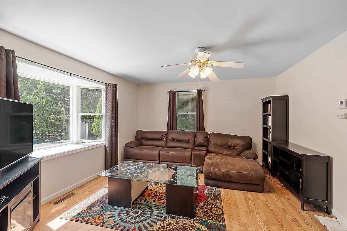 948 Center Road, Unit B Lyndeborough, NH 03082 - Photo 21 of 27
