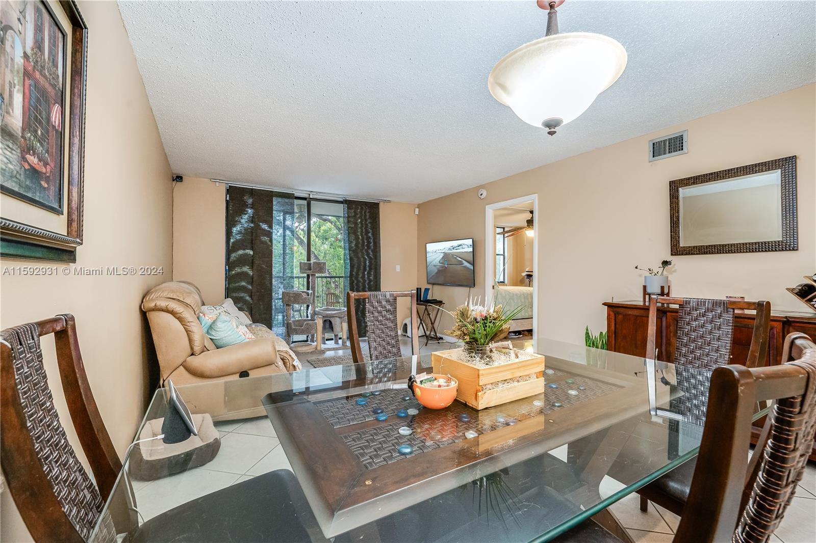 6800 Cypress Road, Unit 412 Plantation, FL 33317 - Photo 13 of 25 Gallery Image 13