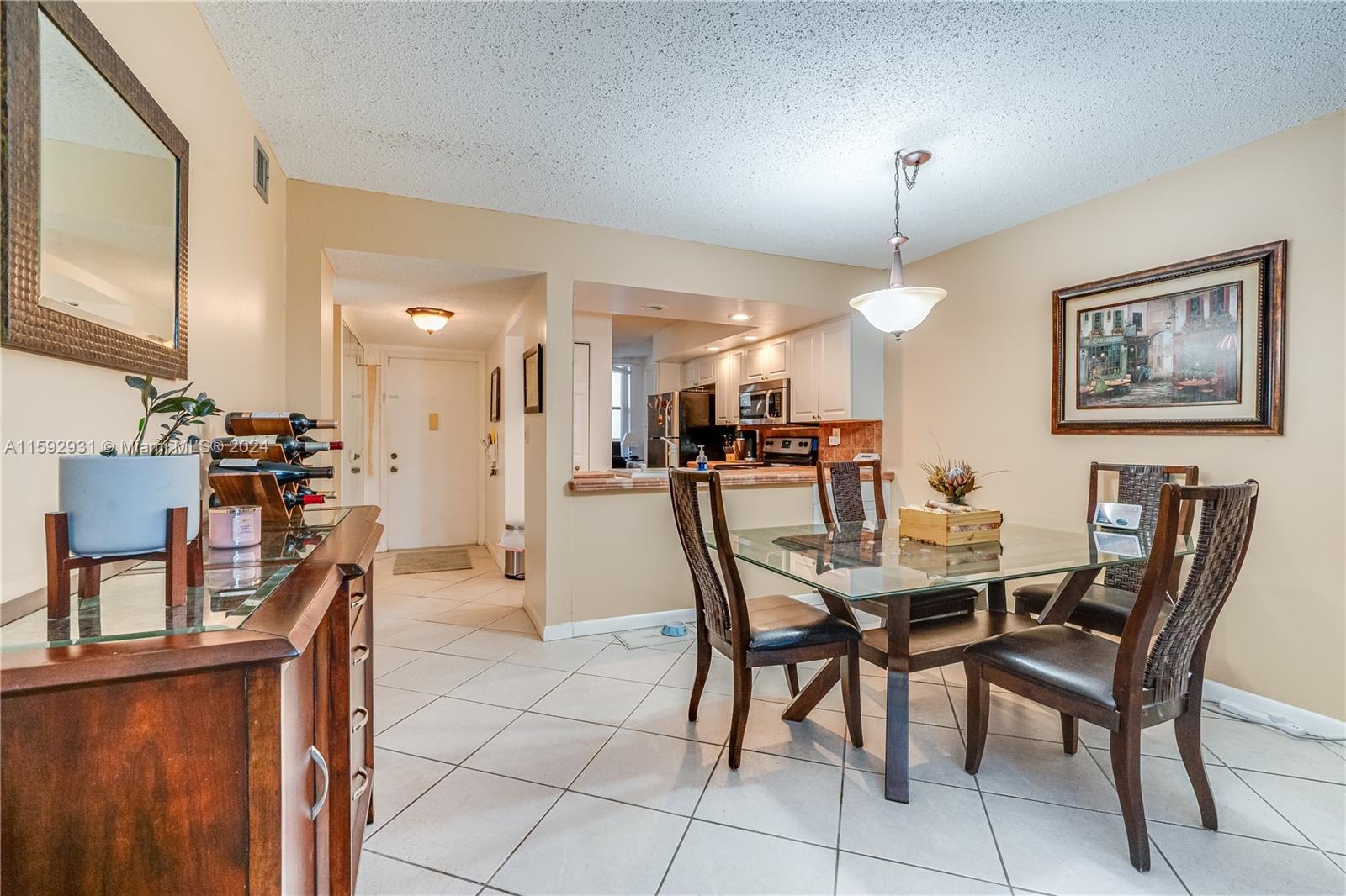6800 Cypress Road, Unit 412 Plantation, FL 33317 - Photo 4 of 25 Gallery Image 4