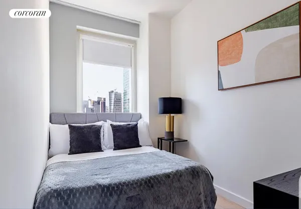 $1,150,000 | 70 West 45th Street, Unit 33C | Midtown Central