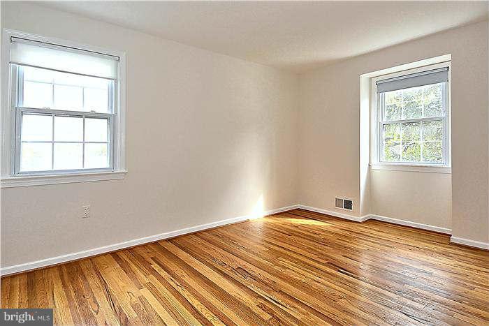 12508 Arbor View Terrace Silver Spring, MD 20902 - Photo 22 of 30 Bedroom