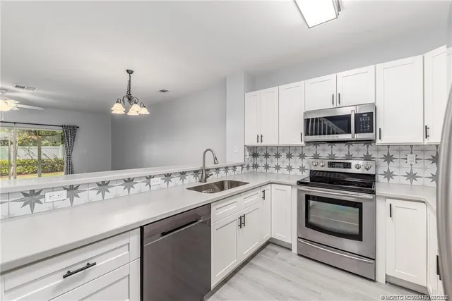 $289,900 | 5012 Southeast Mariner Garden Circle, Unit B11, Stuart, FL 34997