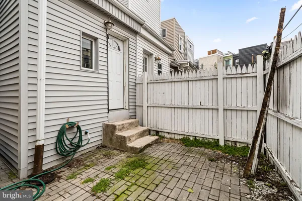 $1,900 | 2517 East Gordon Street, Philadelphia, PA 19125