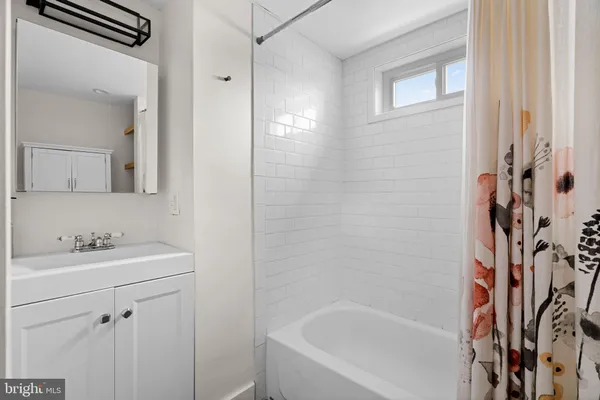 $1,900 | 2517 East Gordon Street, Philadelphia, PA 19125