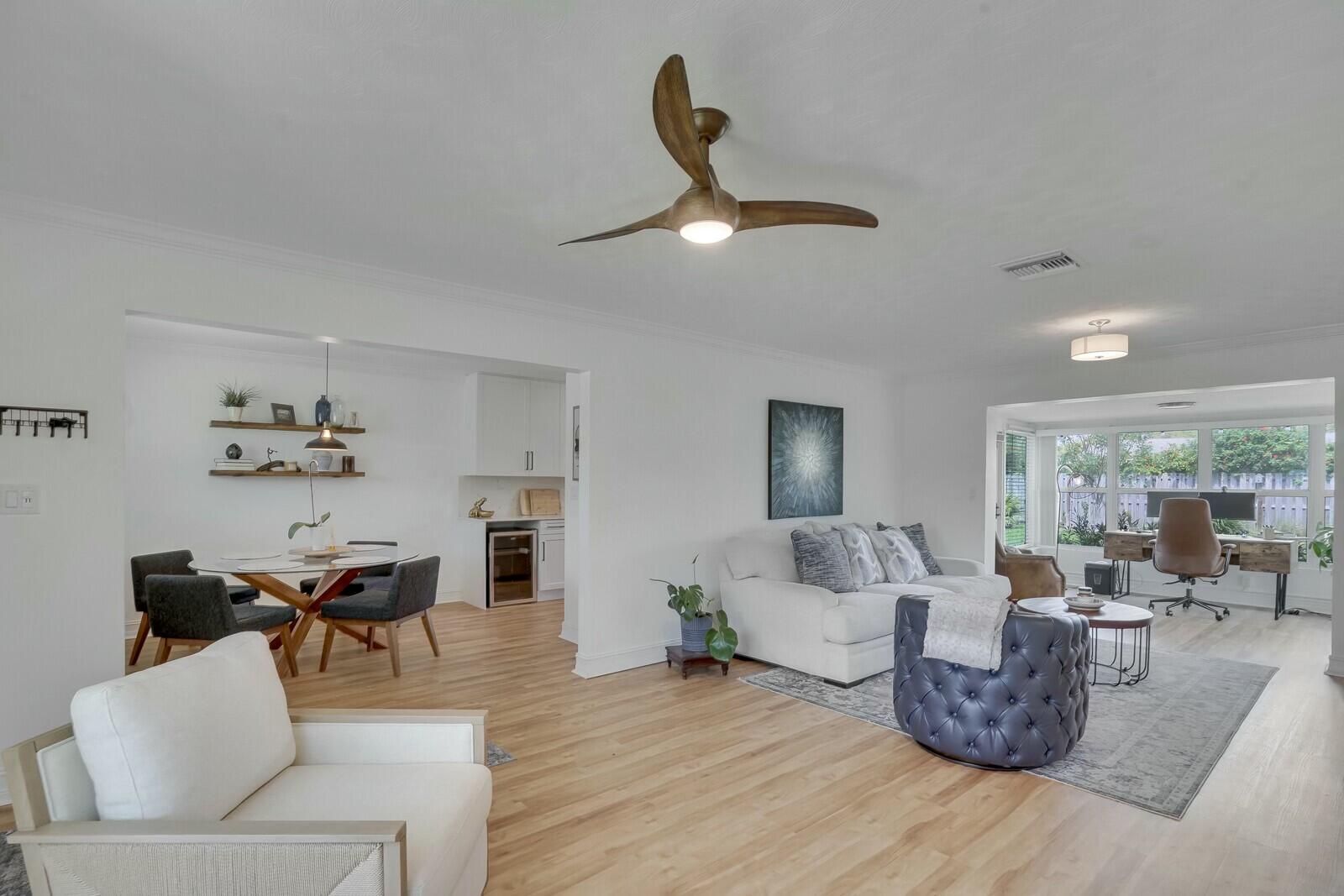 455 Northeast 34th Street Boca Raton, FL 33431 - Photo 12 of 27 Family/Dining Room