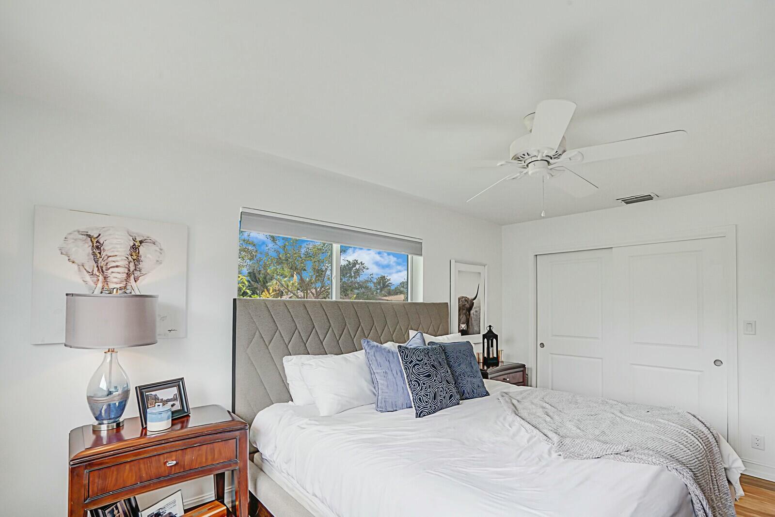 455 Northeast 34th Street Boca Raton, FL 33431 - Photo 19 of 27 Primary with natural light