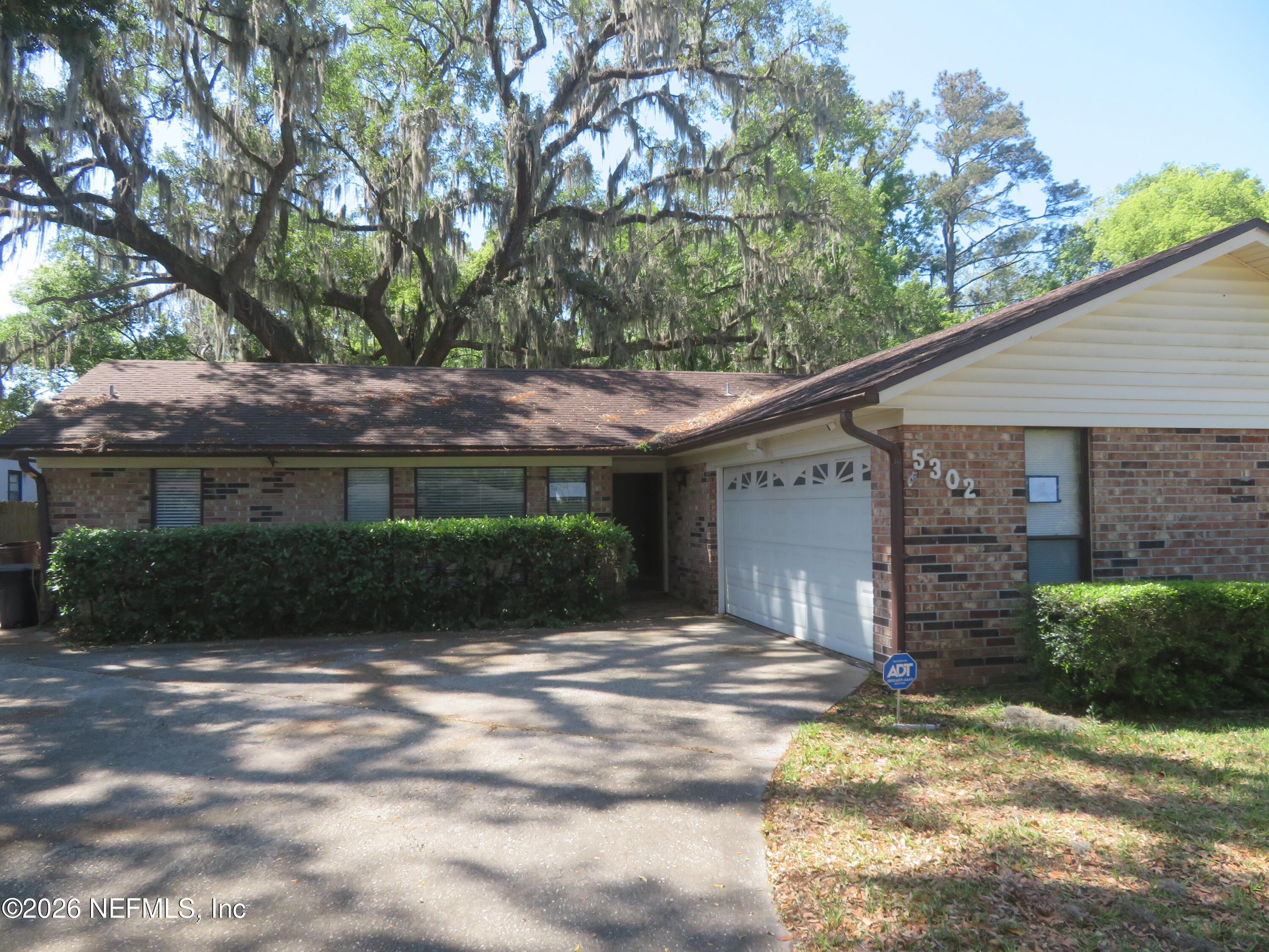 5302 Hickson Road Jacksonville, FL 32207 - Photo 2 of 41 IMG_5195