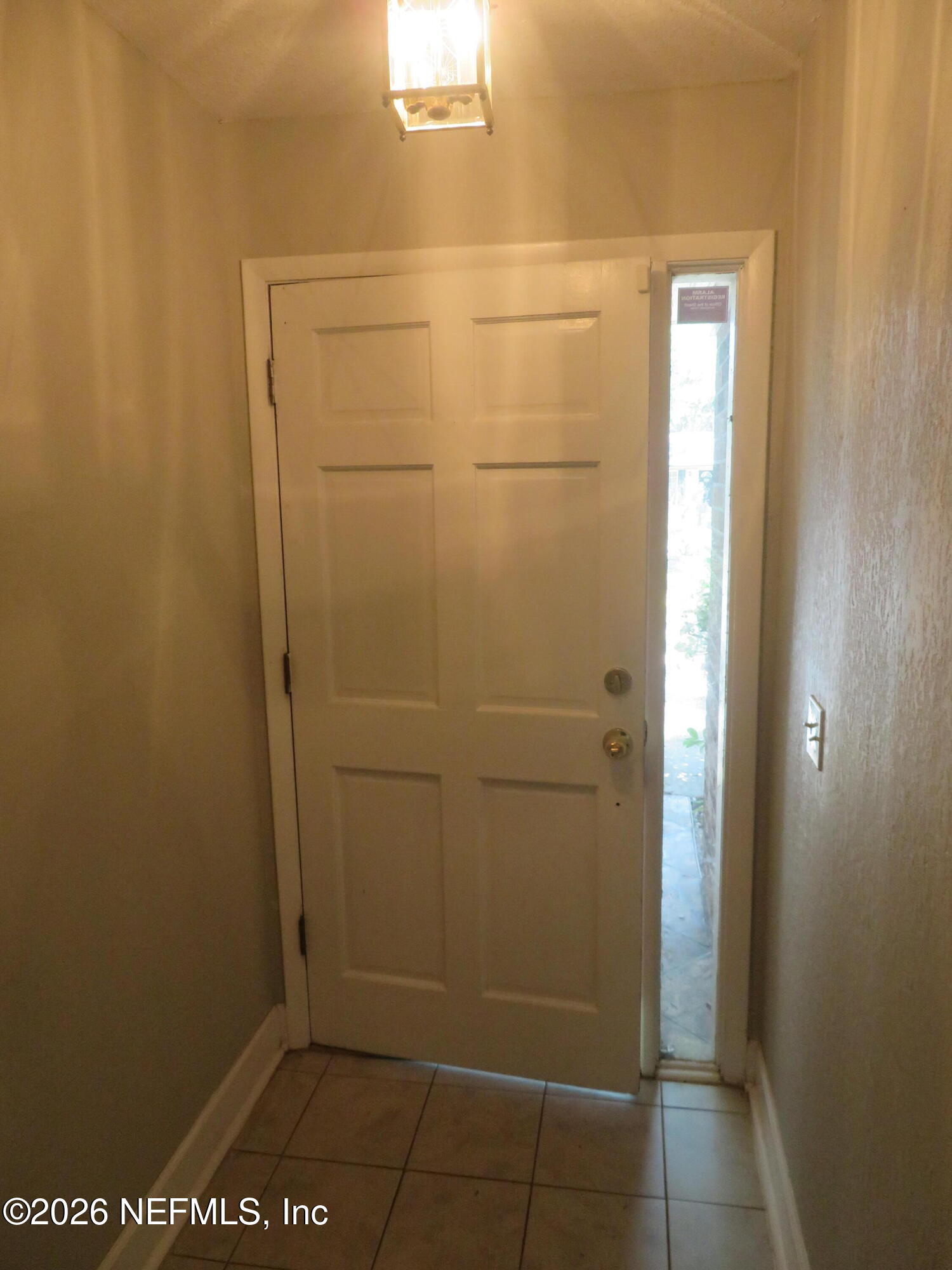5302 Hickson Road Jacksonville, FL 32207 - Photo 3 of 41 IMG_5110