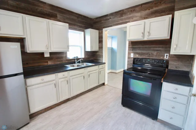 $107,000 | 1020 5th Avenue North, Wahpeton, ND 58075