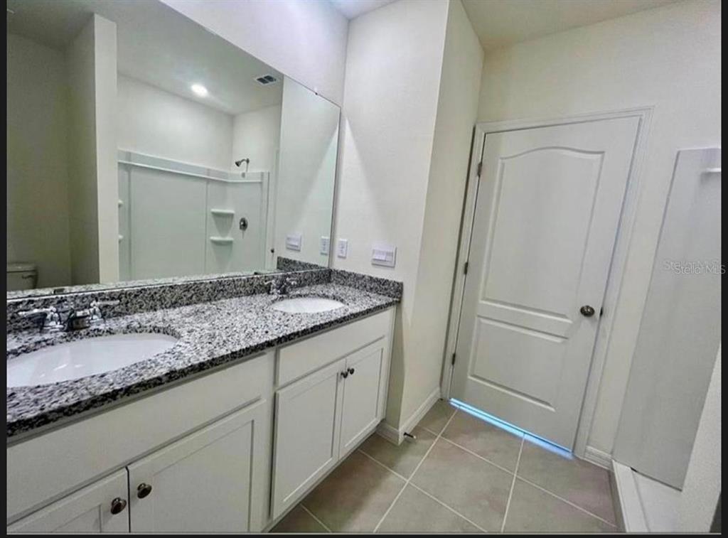 2432 Ribbon Fall Avenue Davenport, FL 33837 - Photo 13 of 17