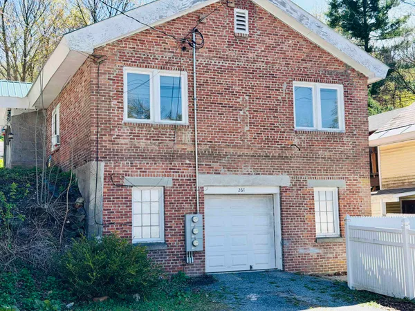 $199,900 | 2 Hamlin Avenue, Bennington, VT 05201