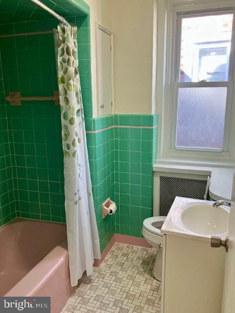 543 North Simpson Street Philadelphia, PA 19151 - Photo 9 of 11 Vintage charm in a colorful bathroom.