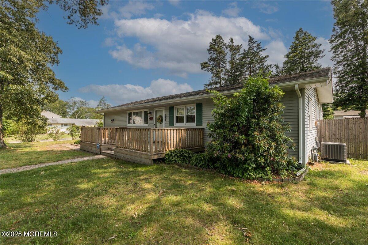 40 Dockage Road Bayville, NJ 08721 - Photo 17 of 64 25-40DockageRd_0025