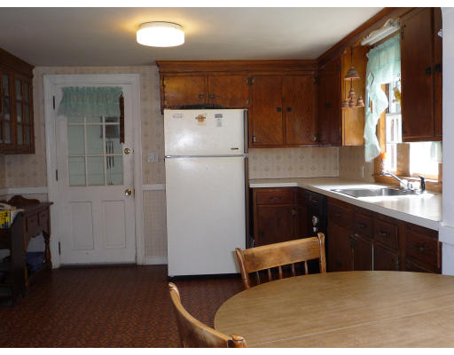 8 Squanto Road Winchester, MA 01890 - Photo 5 of 7 Gallery Image 5
