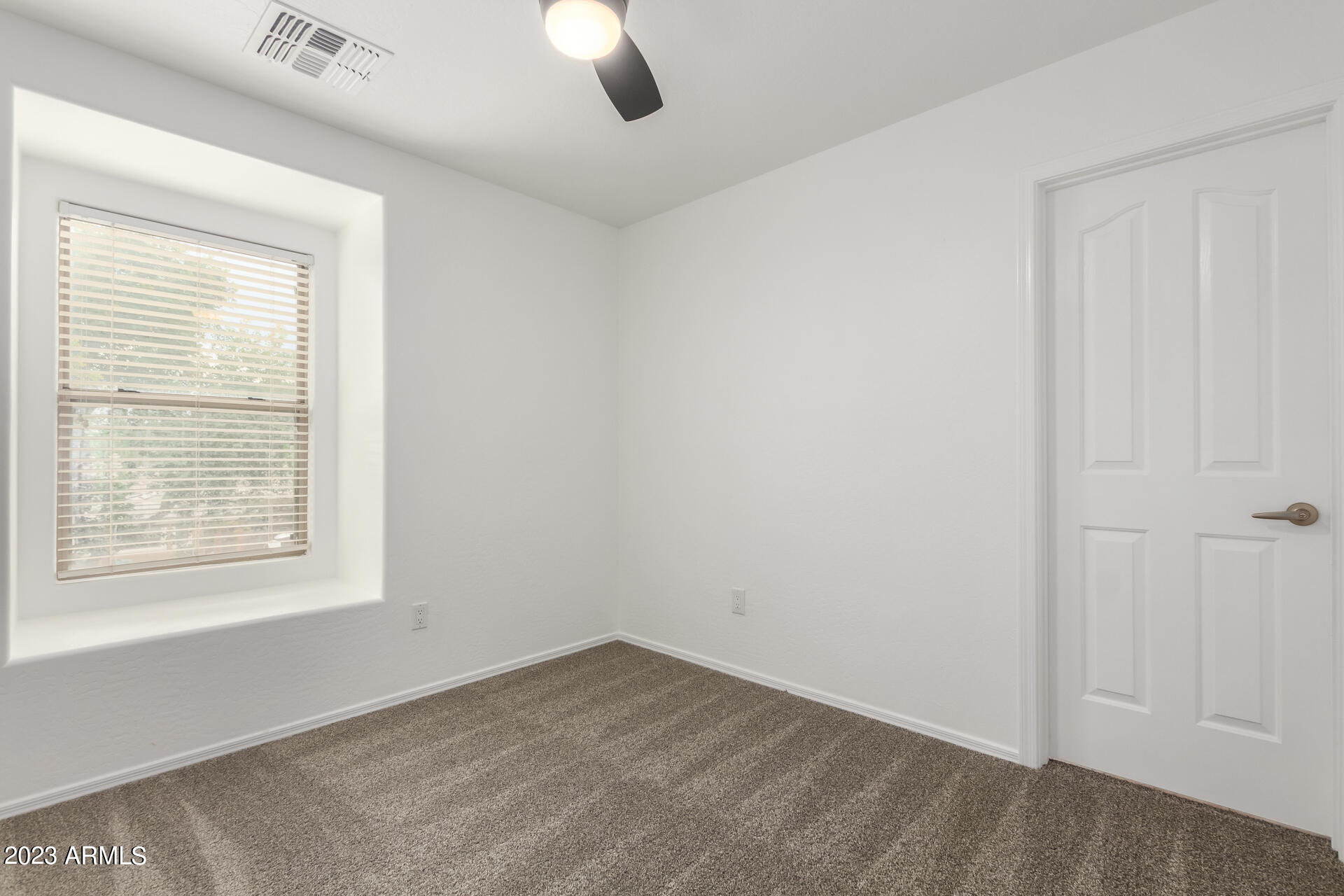 1391 South Joshua Tree Lane Gilbert, AZ 85296 - Photo 12 of 24 0016-16 - Joshua Tree