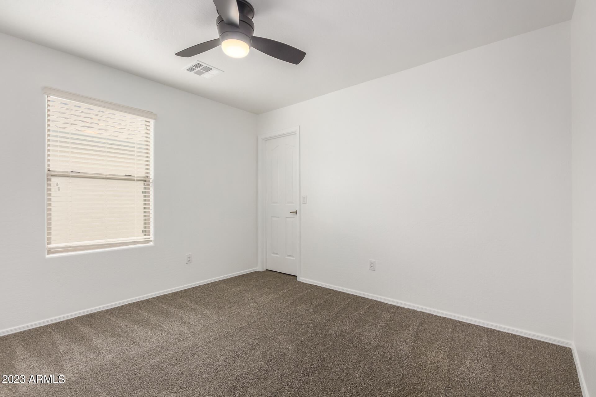 1391 South Joshua Tree Lane Gilbert, AZ 85296 - Photo 10 of 24 0018-18 - Joshua Tree