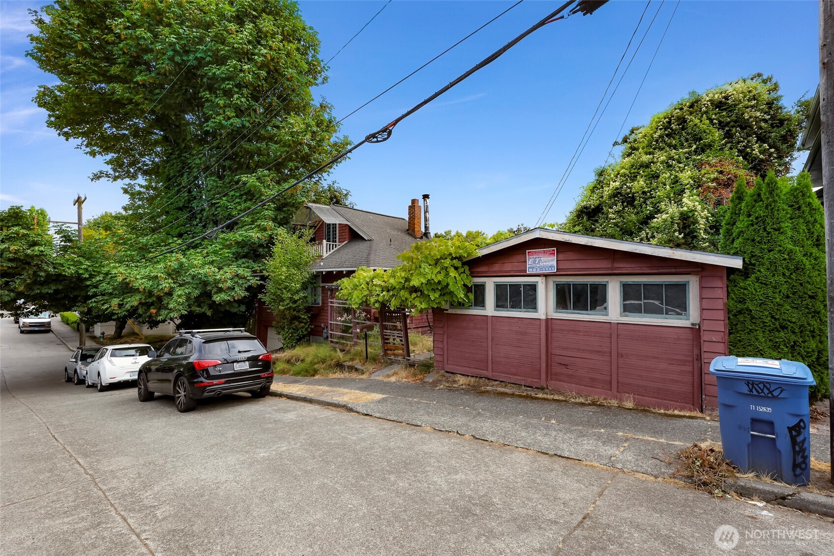 801 Newton Street Seattle, WA 98109 - Photo 4 of 25