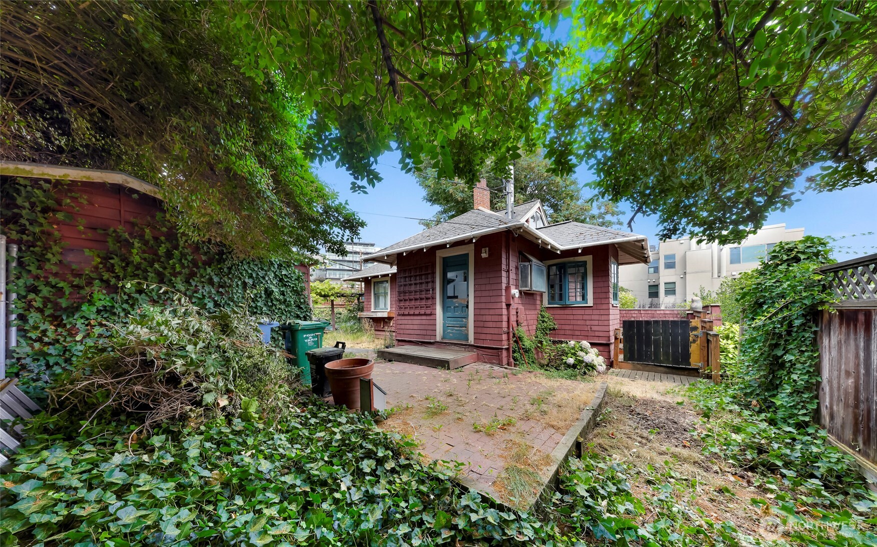 801 Newton Street Seattle, WA 98109 - Photo 6 of 25