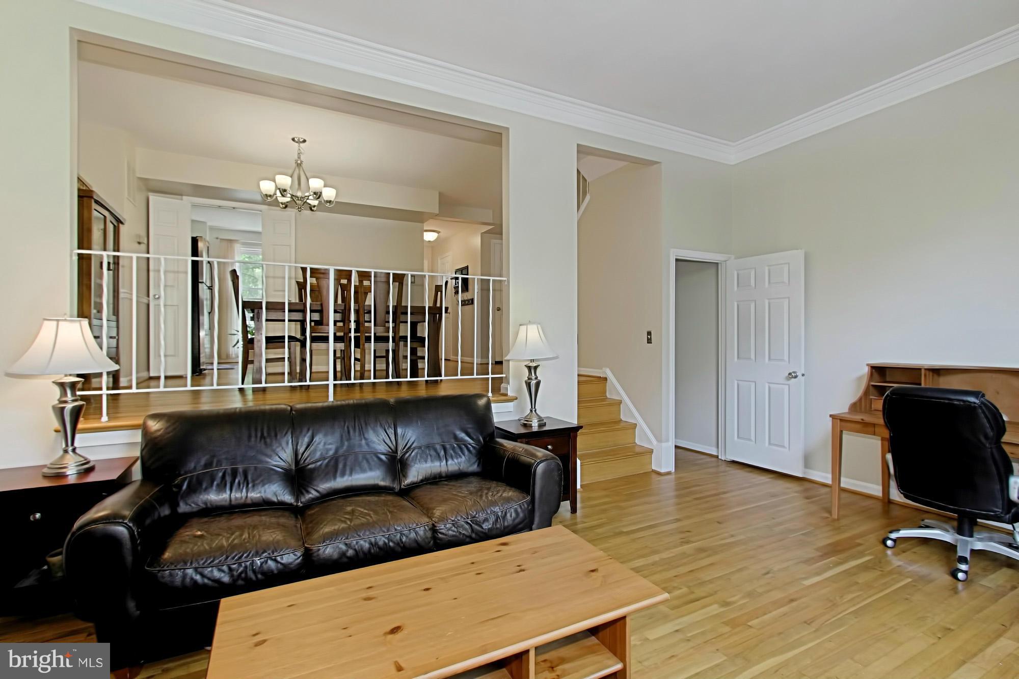 7012 Leestone Street Springfield, VA 22151 - Photo 7 of 30 Living Room