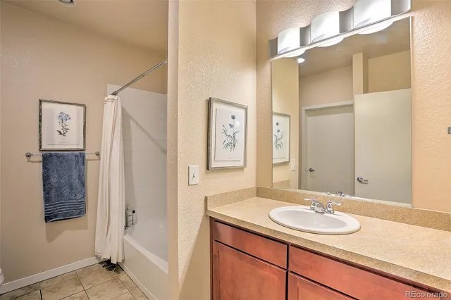 $1,950 | 3101 Blake Street, Unit 214, Denver, CO 80205