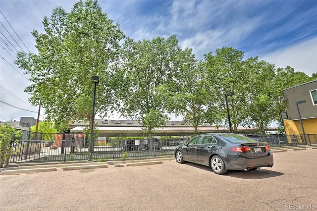 $1,950 | 3101 Blake Street, Unit 214, Denver, CO 80205