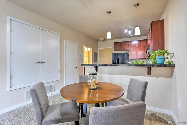 $1,950 | 3101 Blake Street, Unit 214, Denver, CO 80205