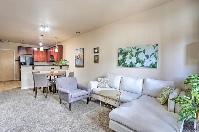 $1,950 | 3101 Blake Street, Unit 214, Denver, CO 80205