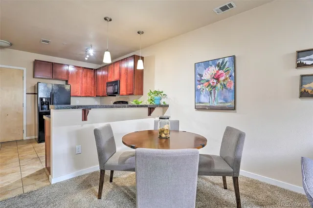 $1,950 | 3101 Blake Street, Unit 214, Denver, CO 80205