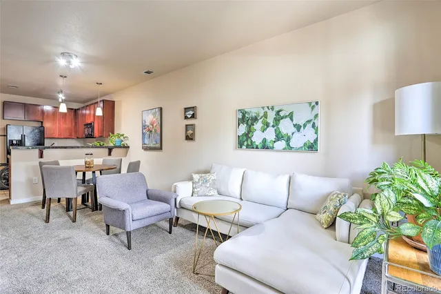 $1,950 | 3101 Blake Street, Unit 214, Denver, CO 80205