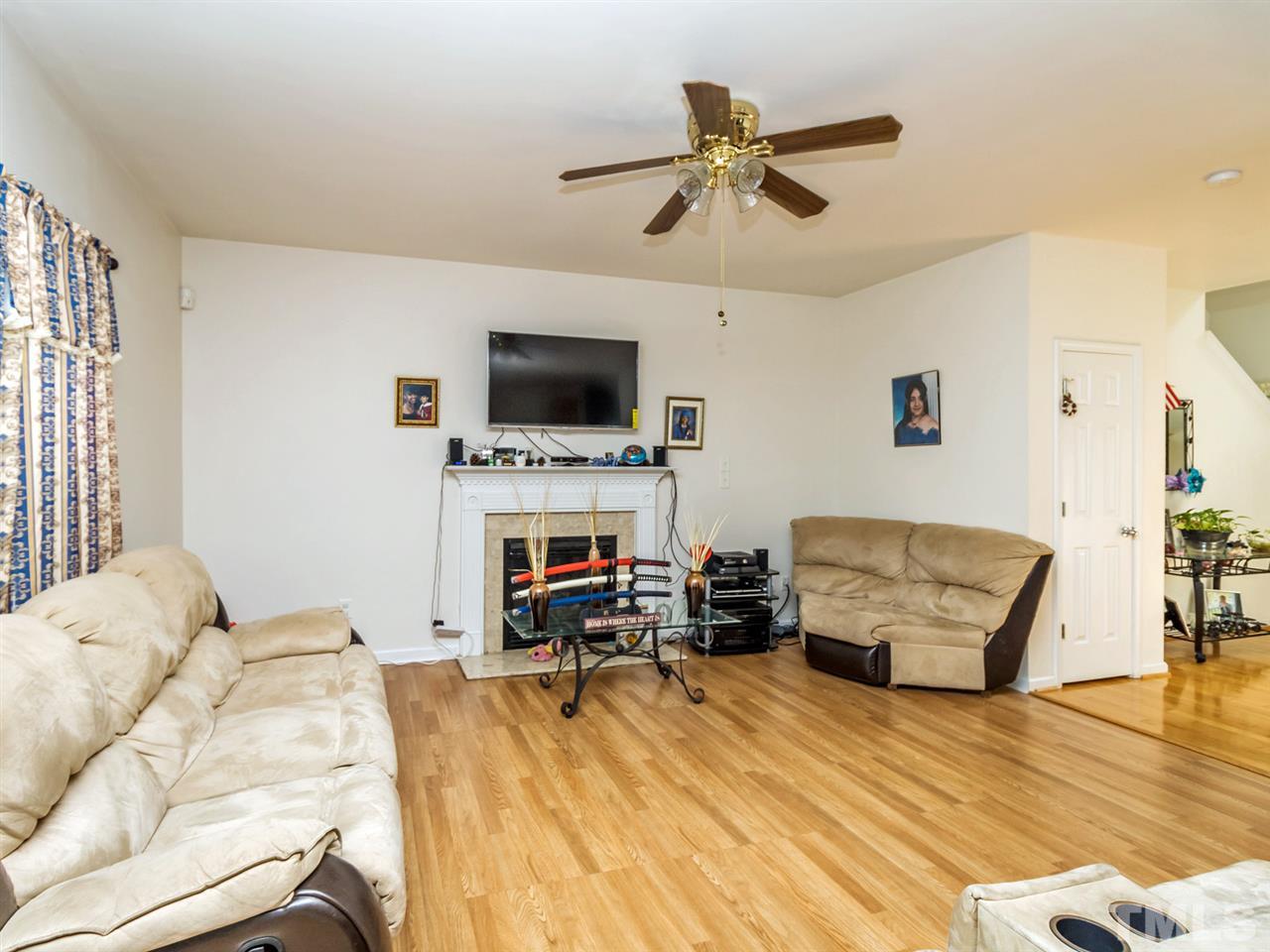 2804 Smooth Stone Trail Raleigh, NC 27610 - Photo 5 of 23
