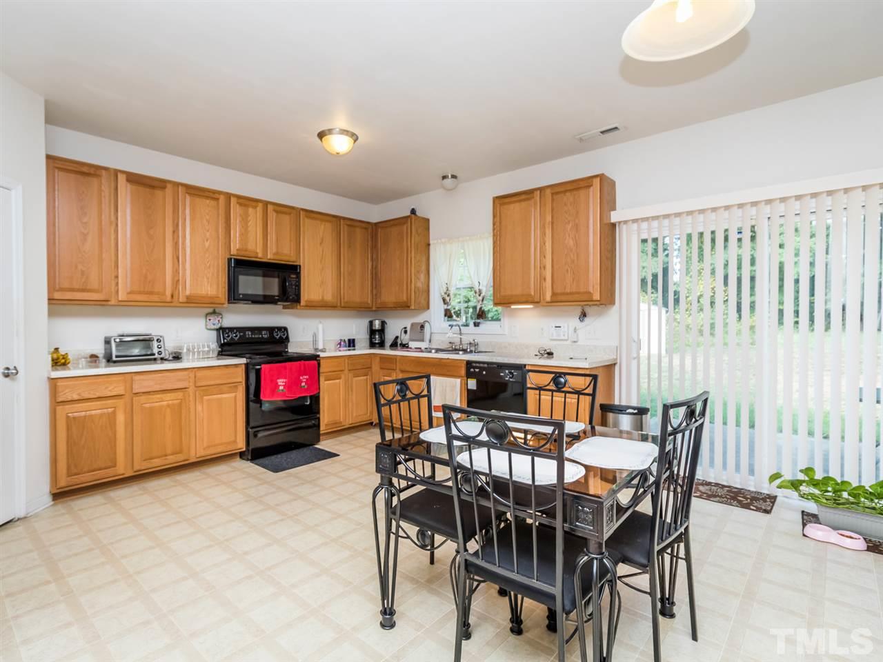 2804 Smooth Stone Trail Raleigh, NC 27610 - Photo 8 of 23