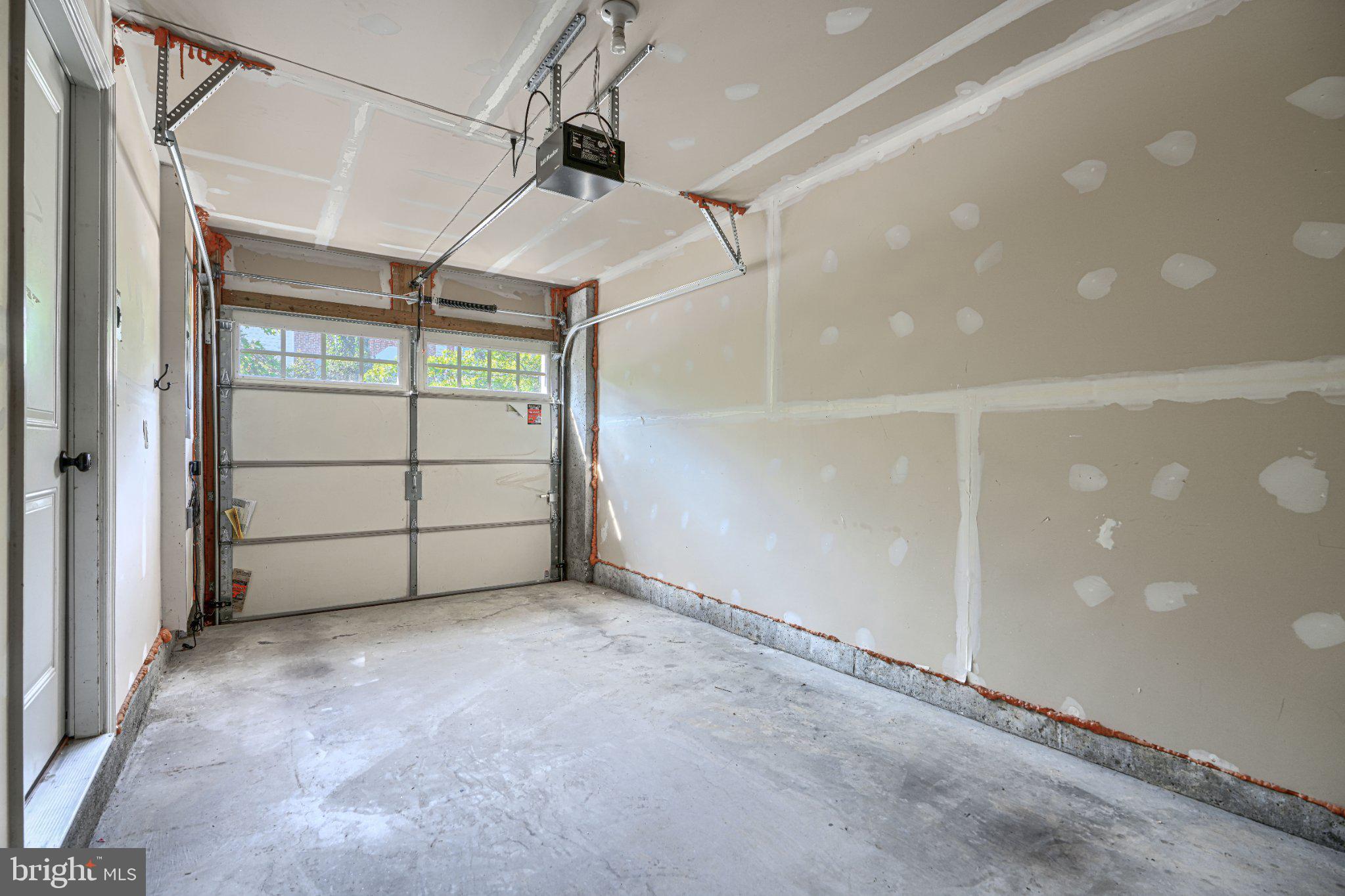 7336 Summit Rock Road Elkridge, MD 21075 - Photo 9 of 46 Spacious garage ready for your vision.