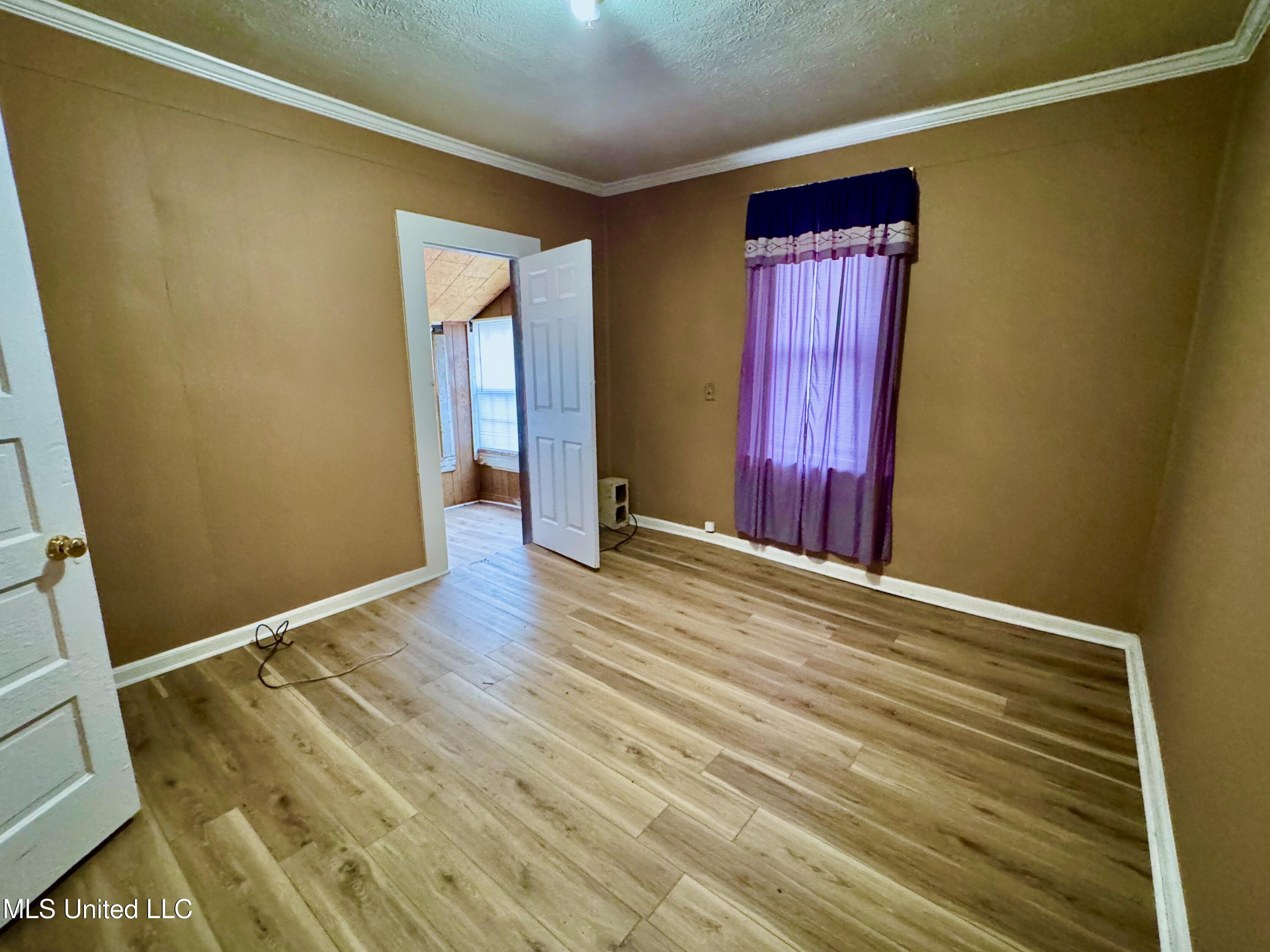 365 Walnut Street Canton, MS 39046 - Photo 6 of 7 365 Walnut Street Bedroom 3