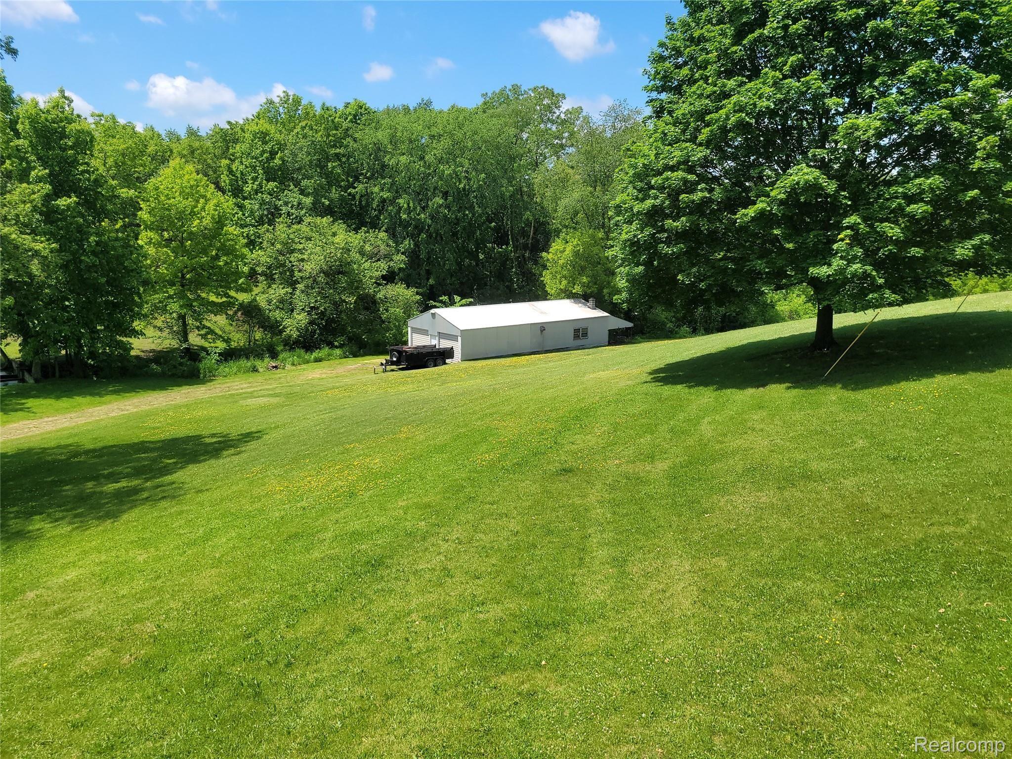 3131 Byron Road Howell, MI 48855 - Photo 6 of 22 3131 Byron Pole Barn.jpg