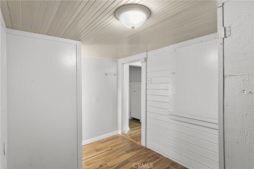 2521 P Bakersfield, CA 93301 - Photo 17 of 21 a view of a hallway