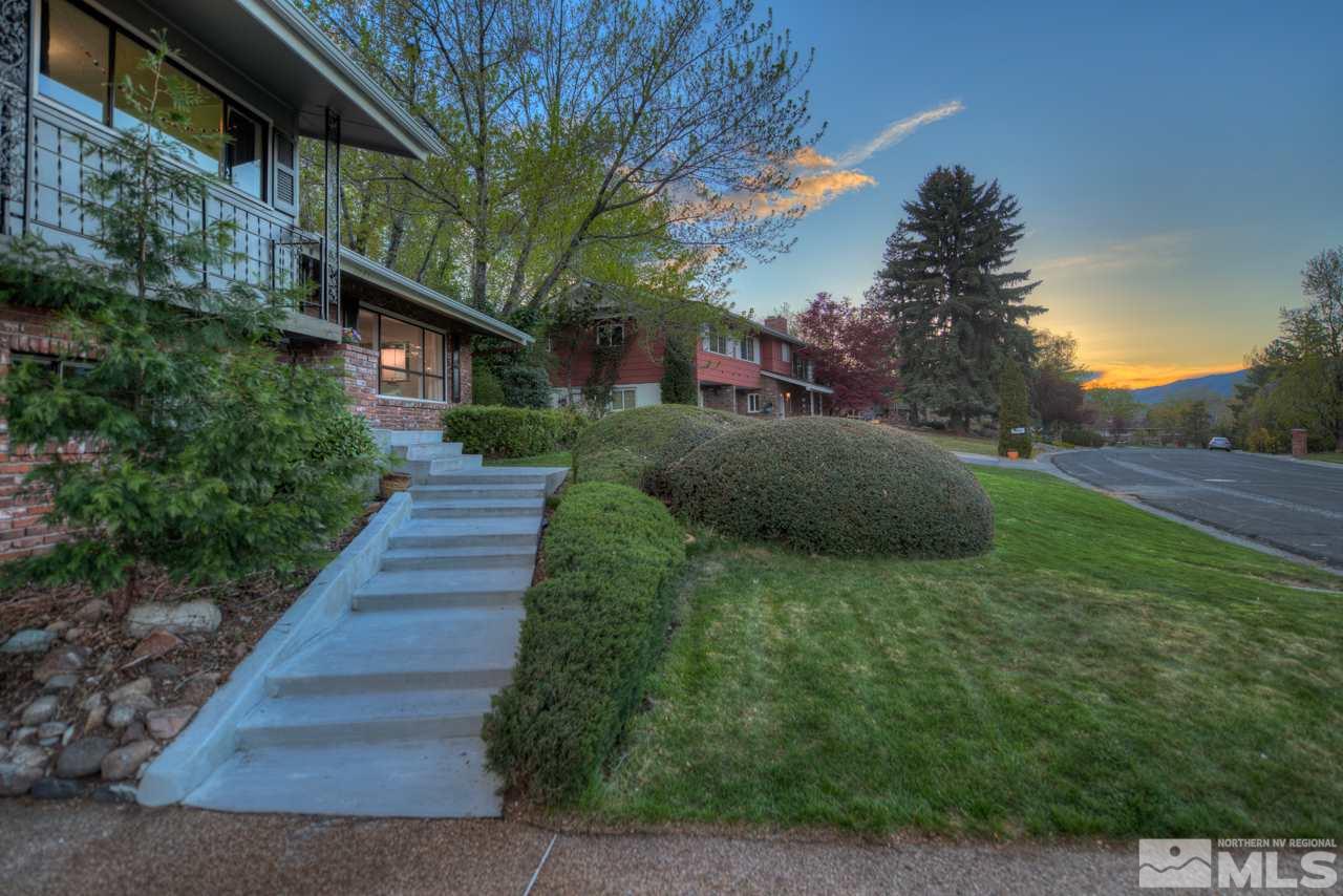 2085 Regent Street Reno, NV 89509 - Photo 4 of 25 a backyard of a house with lots of green space