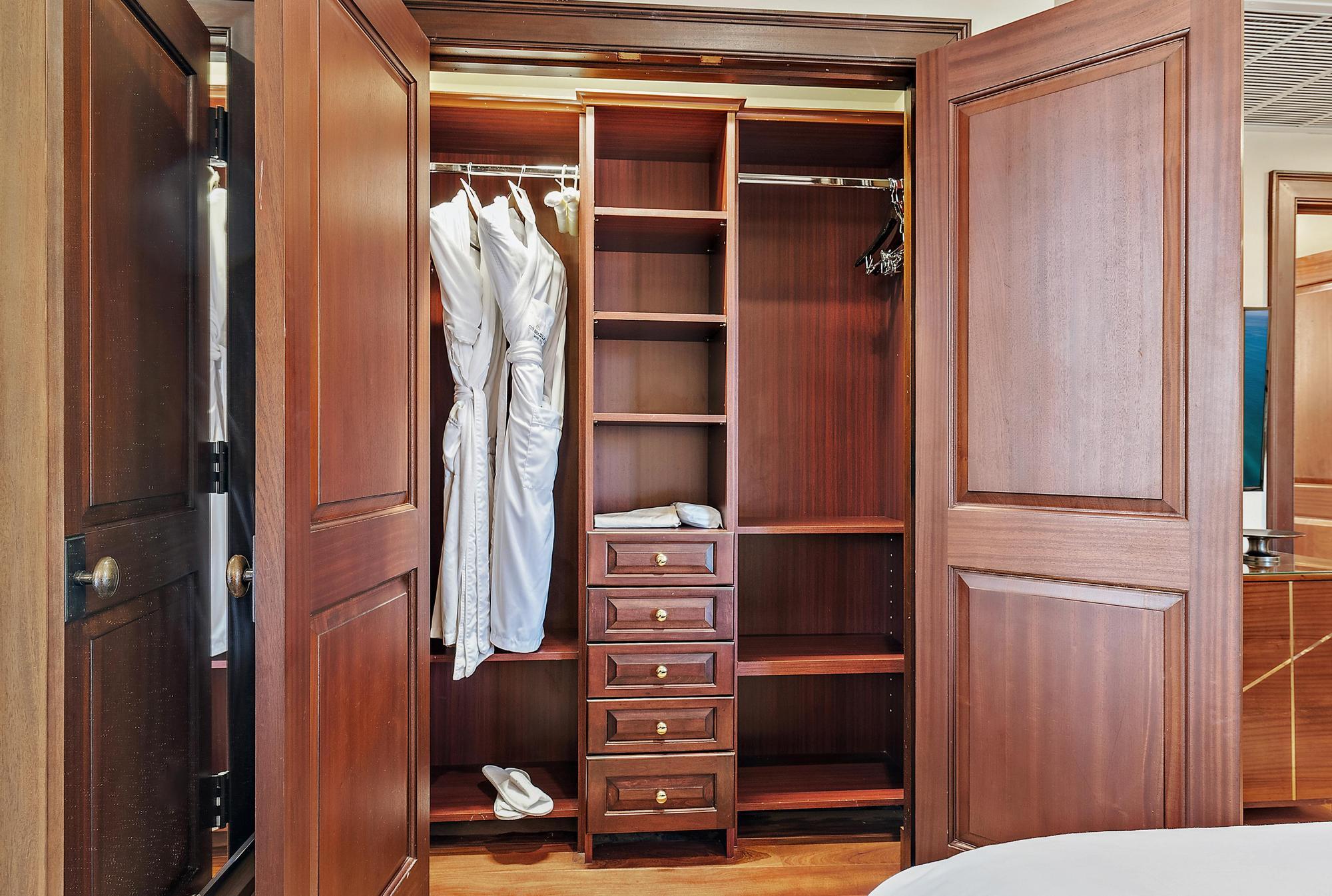 301 Australian Avenue, Unit 301 Palm Beach, FL 33480 - Photo 19 of 26 a view of walk in closet