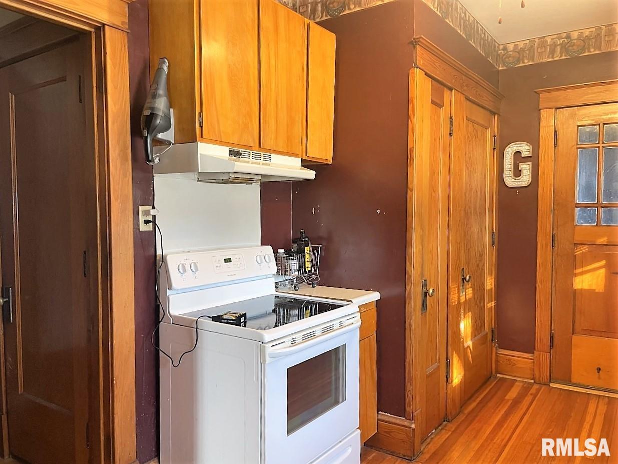 131 South Center Street Oneida, IL 61467 - Photo 11 of 21 Gallery Image 11