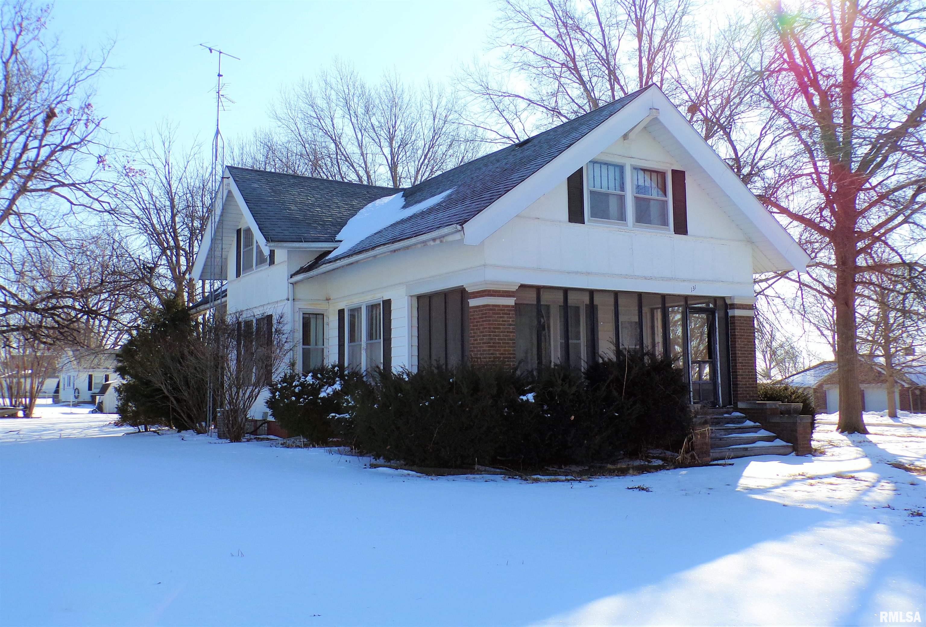 131 South Center Street Oneida, IL 61467 - Photo 2 of 21 Gallery Image 2