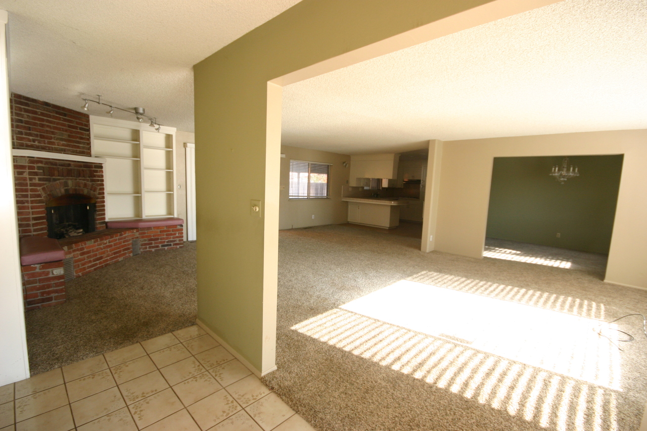 562 Rafael Street Redding, CA 96002 - Photo 3 of 6 Family room and dining room