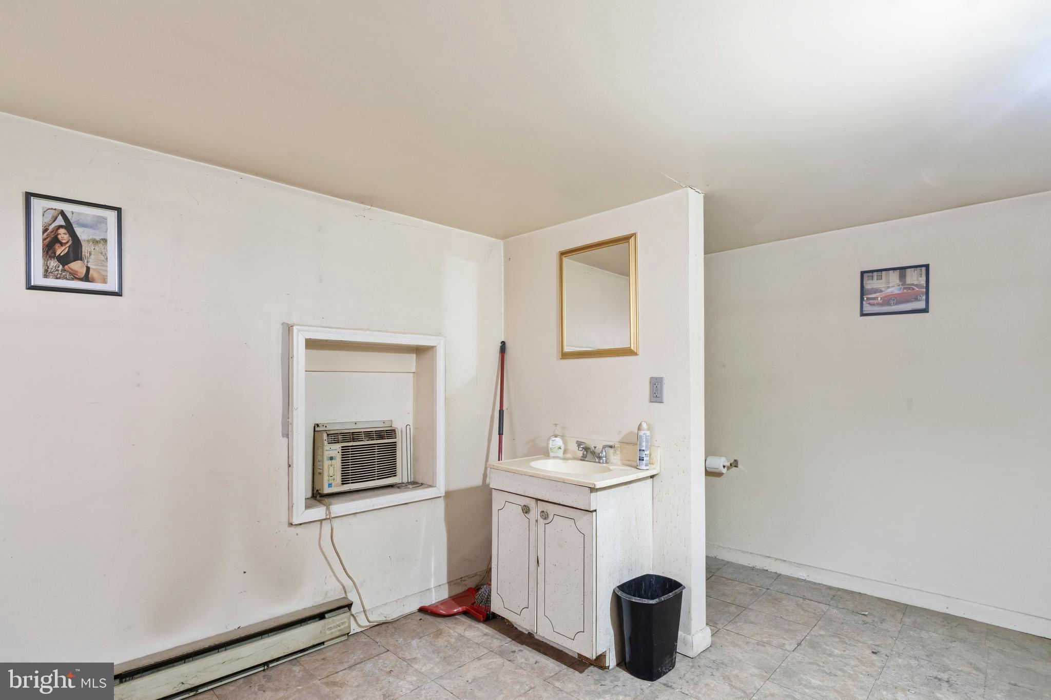 16700 Frederick Road Mount Airy, MD 21771 - Photo 47 of 48 16708 Frederick - Auto Repair Shop