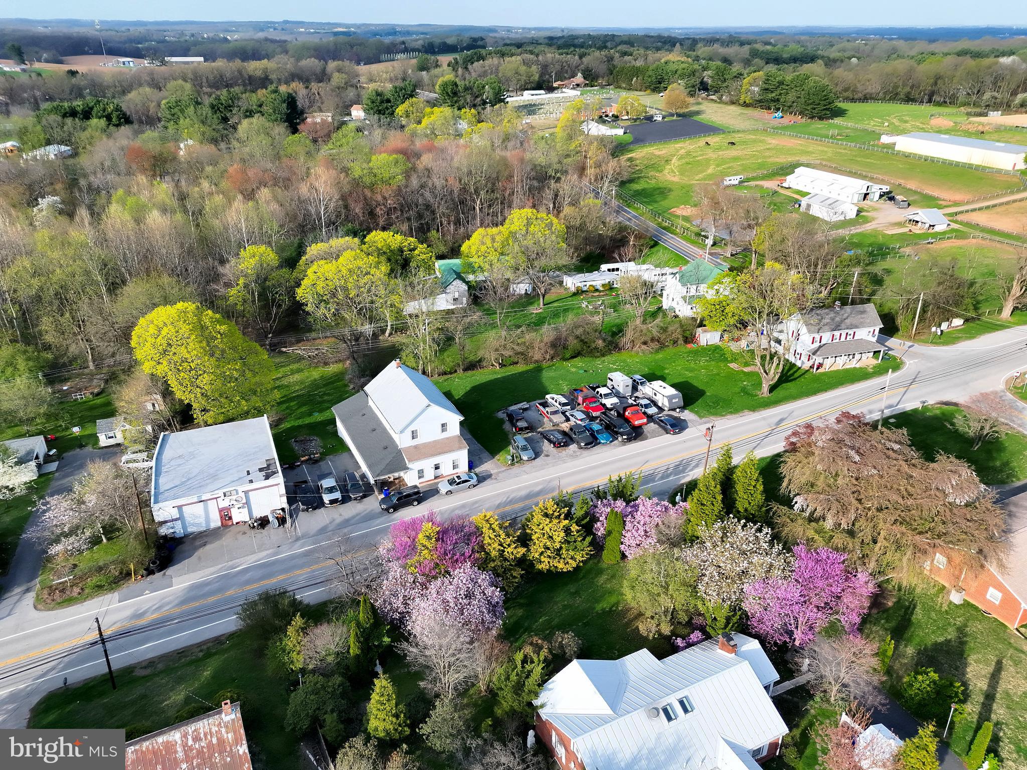 16700 Frederick Road Mount Airy, MD 21771 - Photo 6 of 48 3 Building Portfolio: Detached/Duplex, Auto Shop