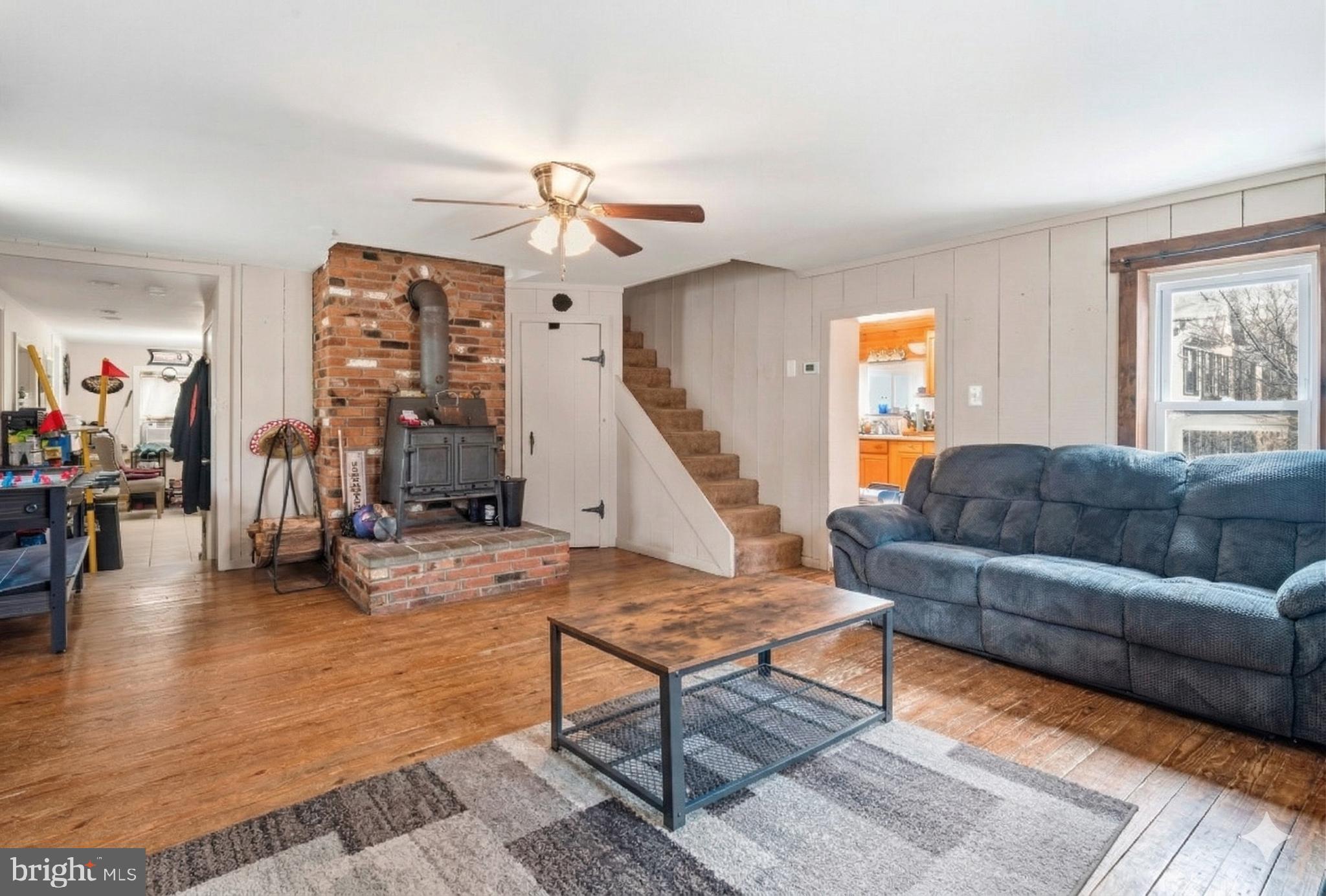 16700 Frederick Road Mount Airy, MD 21771 - Photo 10 of 48 16700 Frederick - 3BR/1.5BA