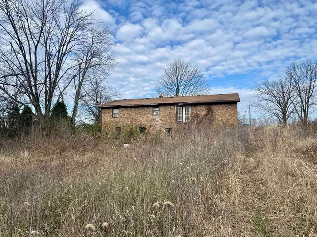 $385,000 | 2411 Highway 62, Boonville, IN 47601