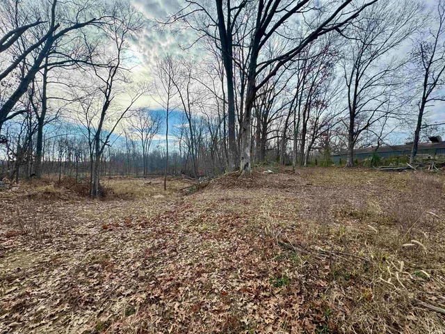 $385,000 | 2411 Highway 62, Boonville, IN 47601