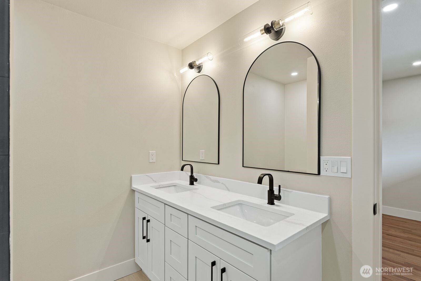 2425 Northwest Blue Ridge Drive Seattle, WA 98177 - Photo 13 of 27