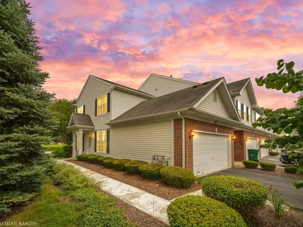 $285,000 | 1901 Crestview Circle, Unit 1901, Romeoville, IL 60446