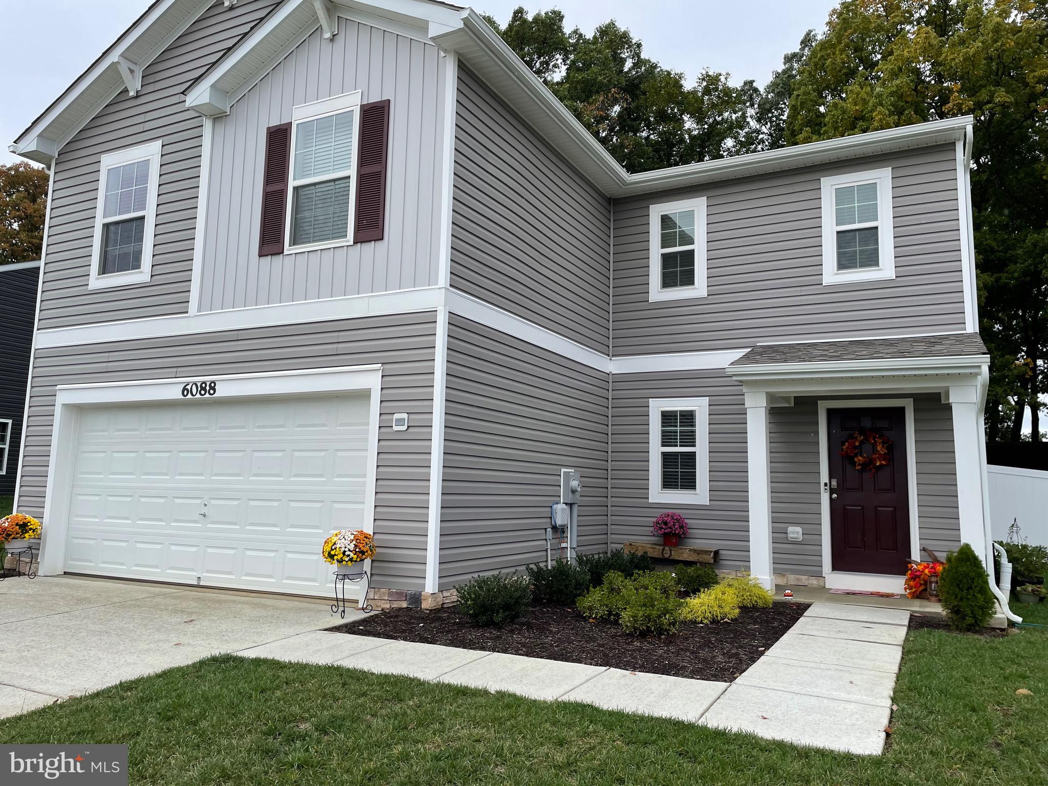 6088 Deborah Drive Spring Grove, PA 17362 - Photo 6 of 59 Lovely entrance with walk way great for decorating