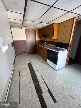 a view of utility room